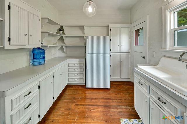 195 Wall Lane, Port Lavaca, TX 77979