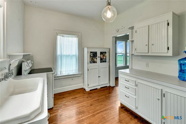 195 Wall Lane, Port Lavaca, TX 77979