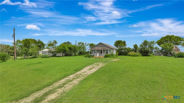 195 Wall Lane, Port Lavaca, TX 77979