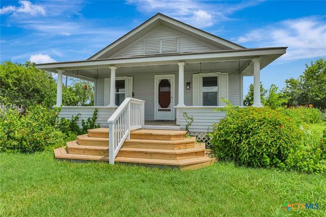 195 Wall Lane, Port Lavaca, TX 77979