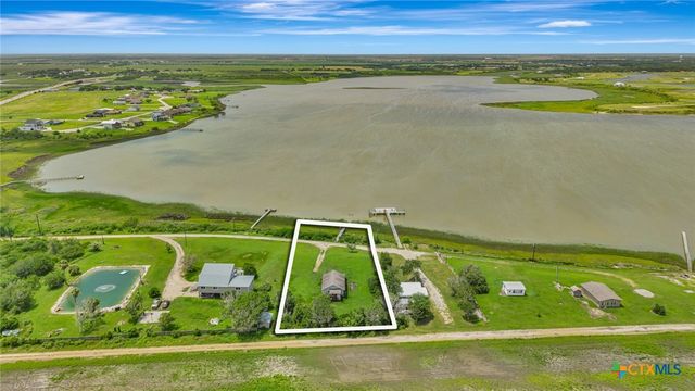 195 Wall Lane, Port Lavaca, TX 77979