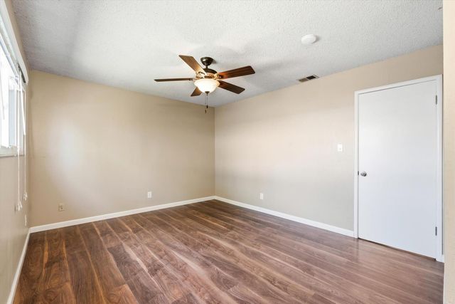 8511 Erinbrook Way, Sacramento, CA 95626