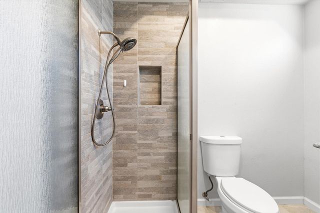 8511 Erinbrook Way, Sacramento, CA 95626