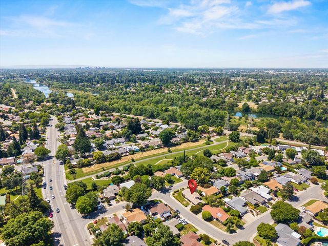 8511 Erinbrook Way, Sacramento, CA 95626