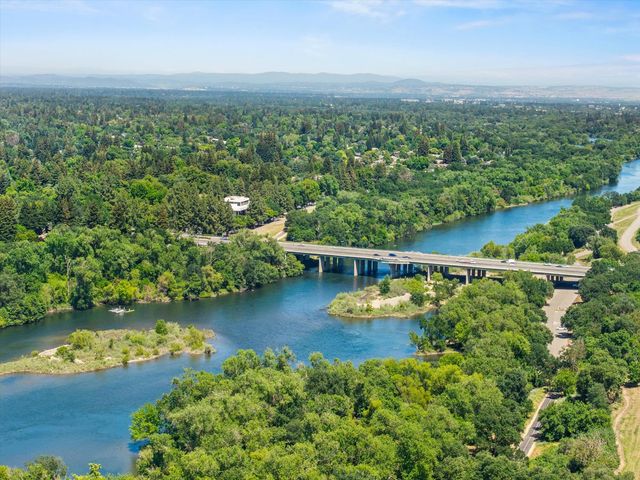 8511 Erinbrook Way, Sacramento, CA 95626