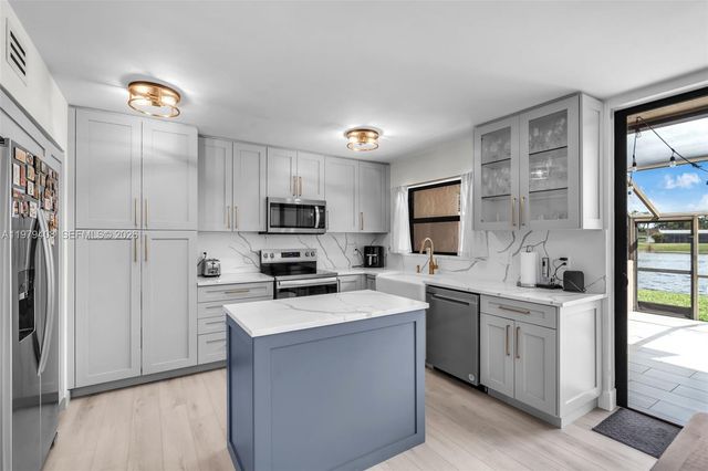 1305 NW 122nd Ter, Pembroke Pines, FL 33026