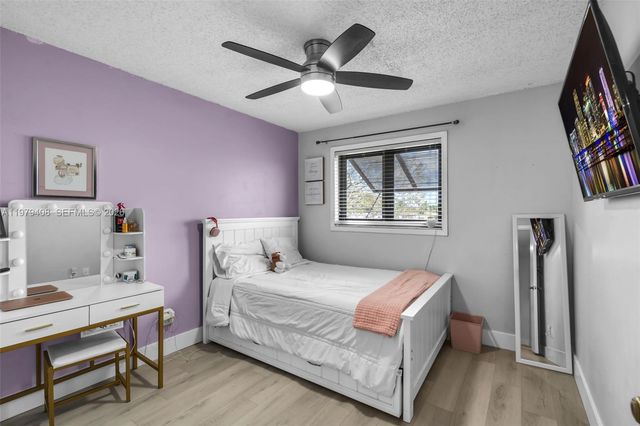 1305 NW 122nd Ter, Pembroke Pines, FL 33026