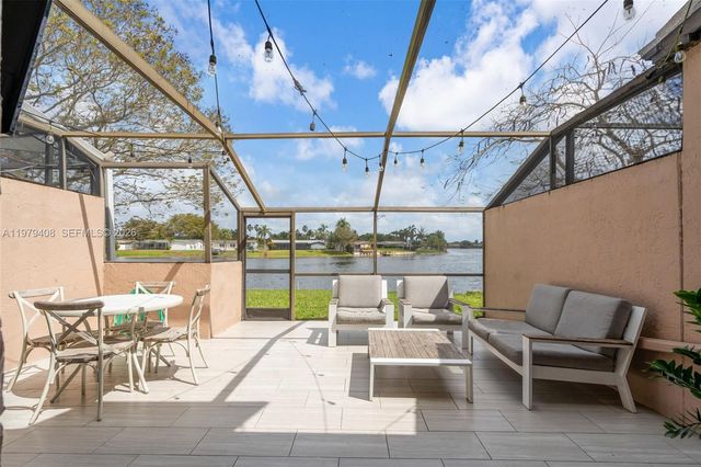 1305 NW 122nd Ter, Pembroke Pines, FL 33026