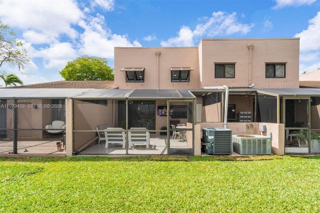 1305 NW 122nd Ter, Pembroke Pines, FL 33026