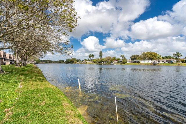 1305 NW 122nd Ter, Pembroke Pines, FL 33026