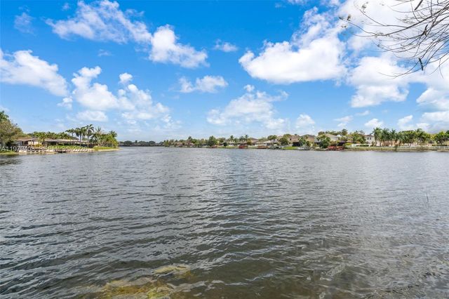 1305 NW 122nd Ter, Pembroke Pines, FL 33026