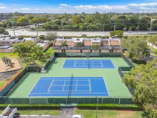 1305 NW 122nd Ter, Pembroke Pines, FL 33026