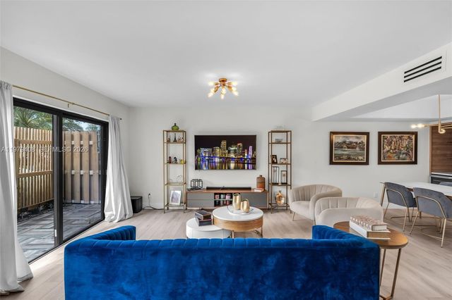 1305 NW 122nd Ter, Pembroke Pines, FL 33026