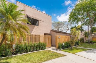 1305 NW 122nd Ter, Pembroke Pines, FL 33026