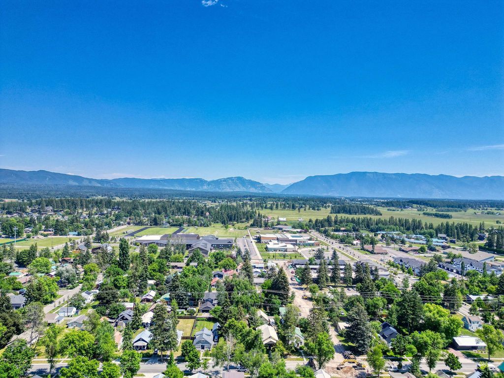 Image 15 of property listing at 559 Somers Avenue, Whitefish, MT 59937