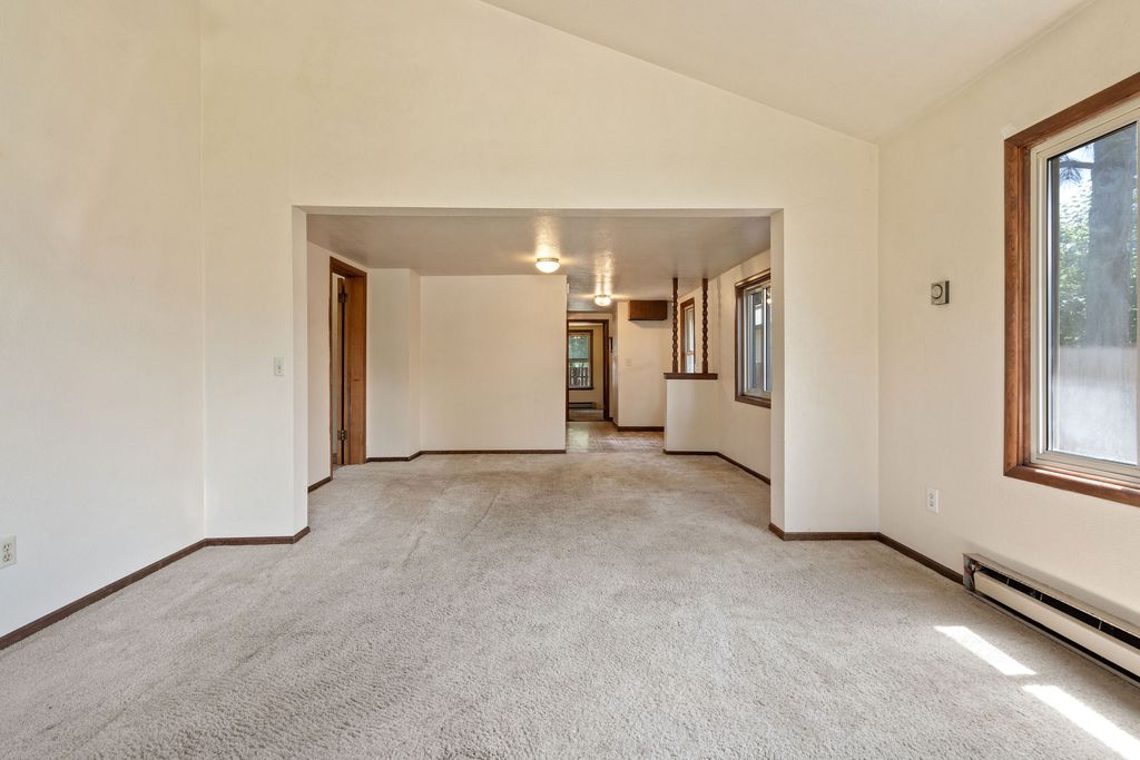 Image 19 of property listing at 559 Somers Avenue, Whitefish, MT 59937