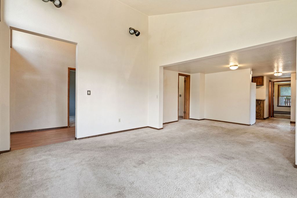 Image 20 of property listing at 559 Somers Avenue, Whitefish, MT 59937