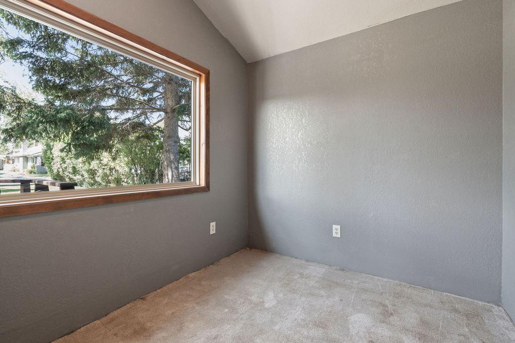 Image 23 of property listing at 559 Somers Avenue, Whitefish, MT 59937