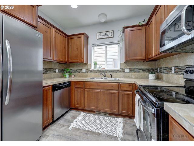 2991 25TH Ave, Forest Grove, OR 97116