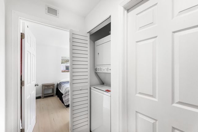 7932 SE Skylark Avenue, Hobe Sound, FL 33455