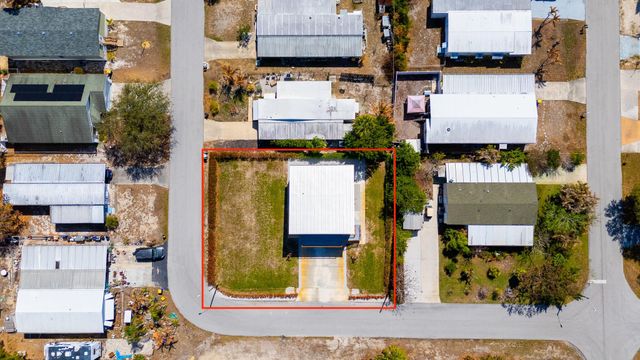 7932 SE Skylark Avenue, Hobe Sound, FL 33455