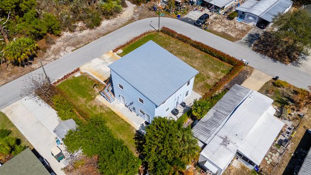 7932 SE Skylark Avenue, Hobe Sound, FL 33455