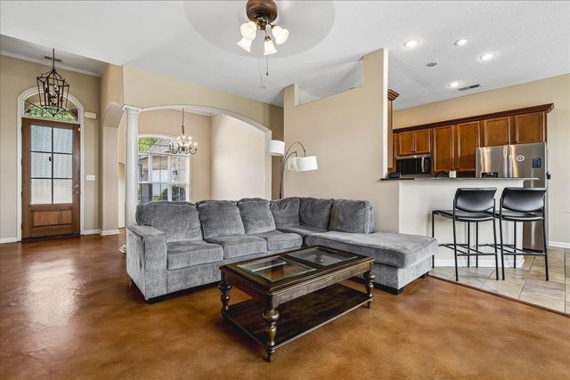 40 BURTON PLACE DR, Oakland, TN 38060