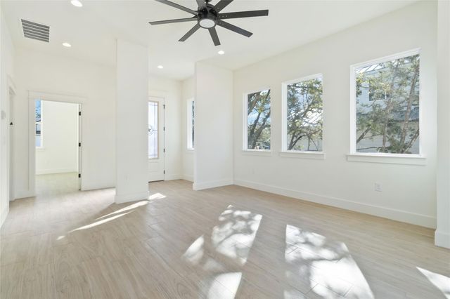 17 Stardust CIR, Wimberley, TX 78676