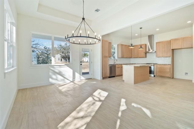 17 Stardust CIR, Wimberley, TX 78676