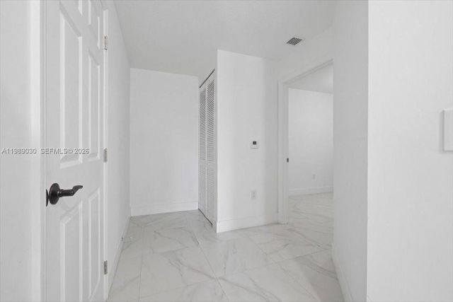 8390 SW 72nd Ave 106, Miami, FL 33143