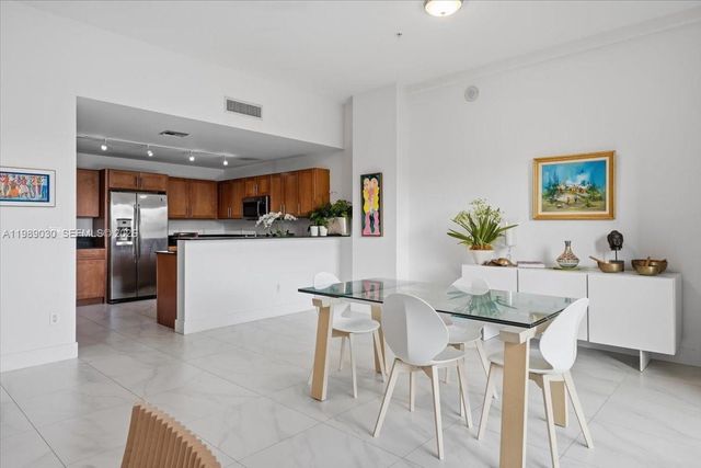 8390 SW 72nd Ave 106, Miami, FL 33143