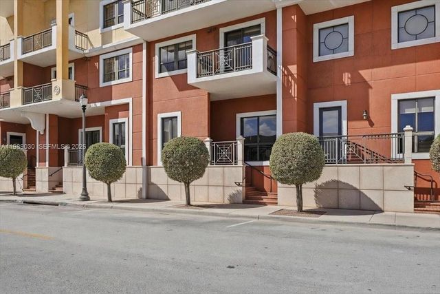 8390 SW 72nd Ave 106, Miami, FL 33143