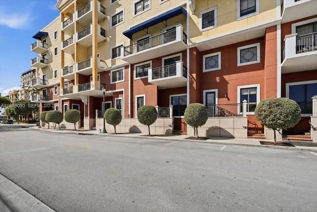 8390 SW 72nd Ave 106, Miami, FL 33143