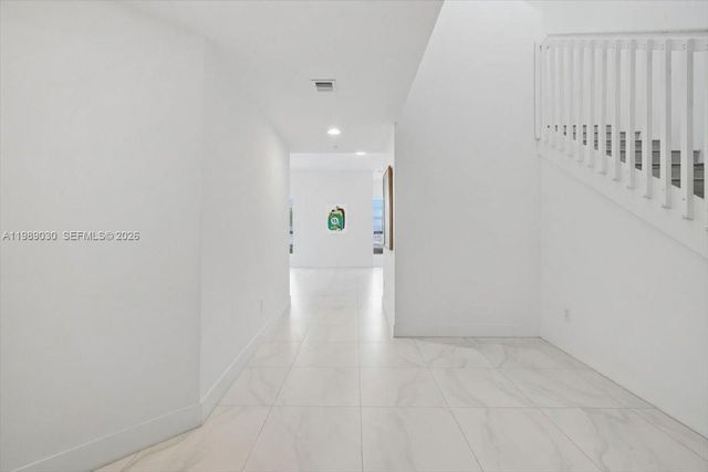 8390 SW 72nd Ave 106, Miami, FL 33143