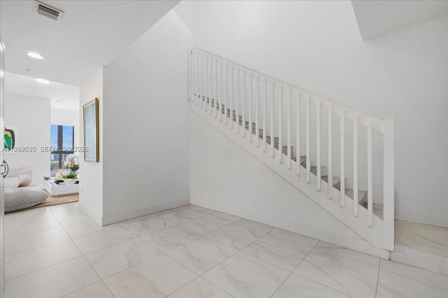 8390 SW 72nd Ave 106, Miami, FL 33143