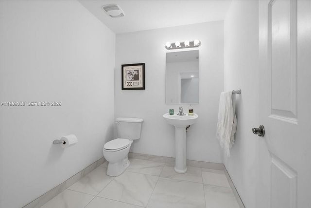 8390 SW 72nd Ave 106, Miami, FL 33143