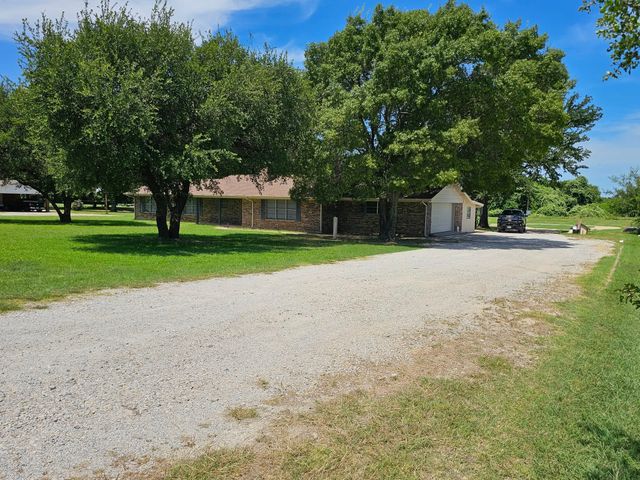 4170 S Fm 51, Decatur, TX 76234