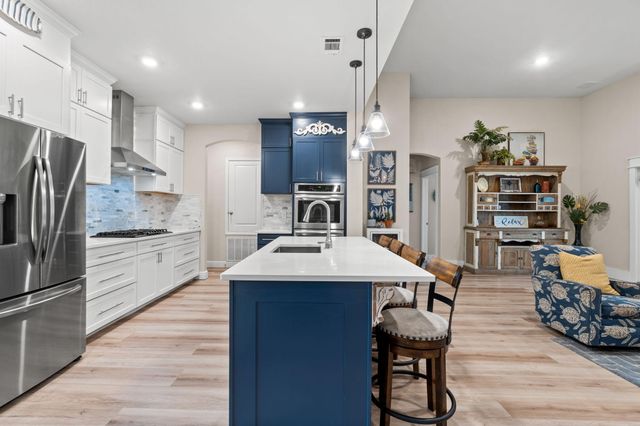 160 Sweet Tea Lane, Freeport, FL 32439