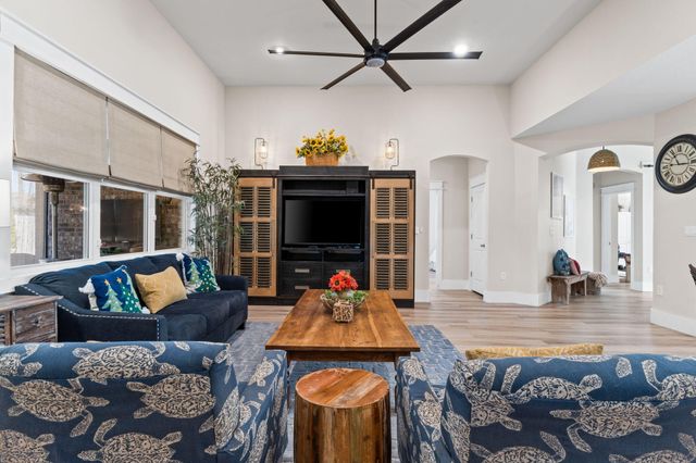 160 Sweet Tea Lane, Freeport, FL 32439