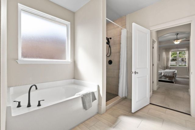 160 Sweet Tea Lane, Freeport, FL 32439