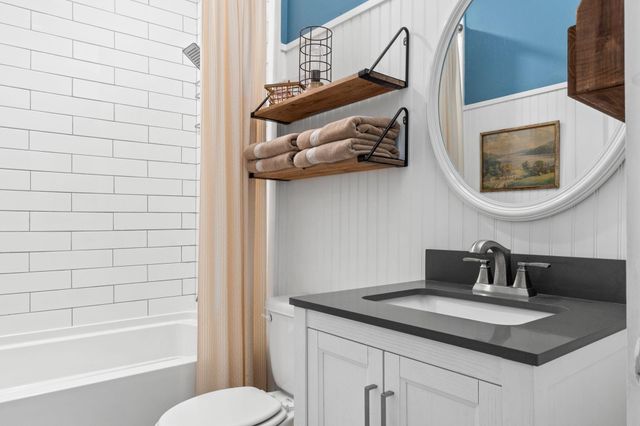 160 Sweet Tea Lane, Freeport, FL 32439