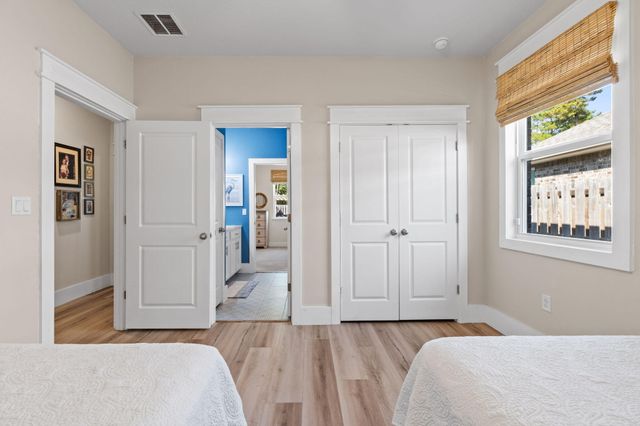 160 Sweet Tea Lane, Freeport, FL 32439