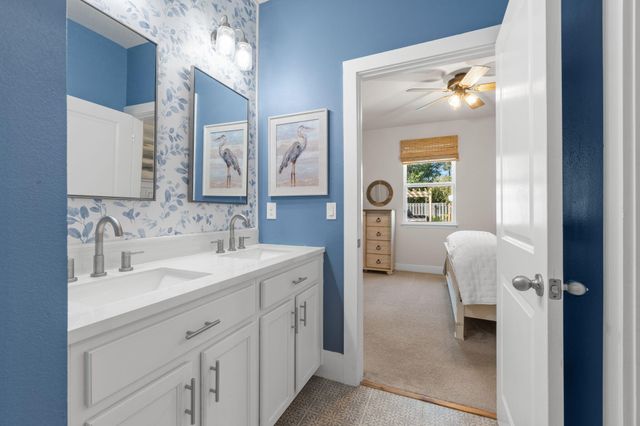 160 Sweet Tea Lane, Freeport, FL 32439