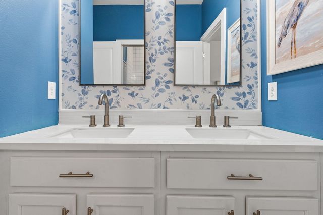 160 Sweet Tea Lane, Freeport, FL 32439