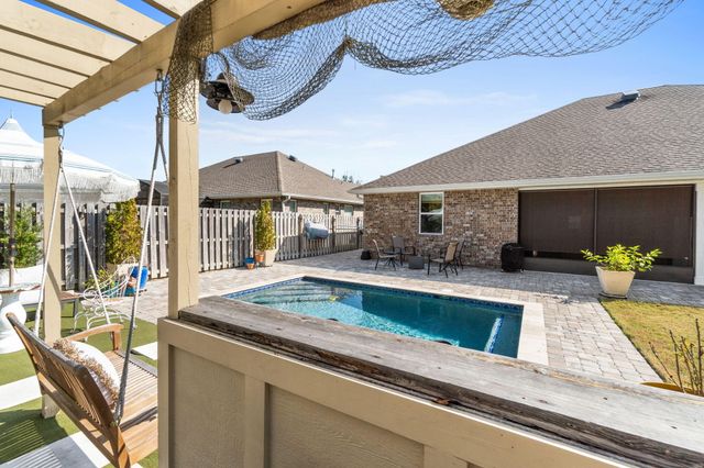 160 Sweet Tea Lane, Freeport, FL 32439