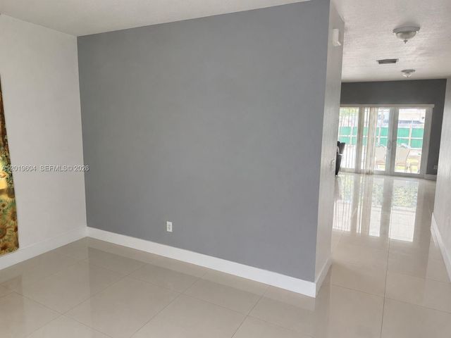 1507 NW 100th St, Miami, FL 33147