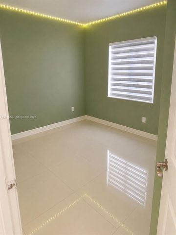 1507 NW 100th St, Miami, FL 33147