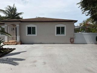 1507 NW 100th St, Miami, FL 33147