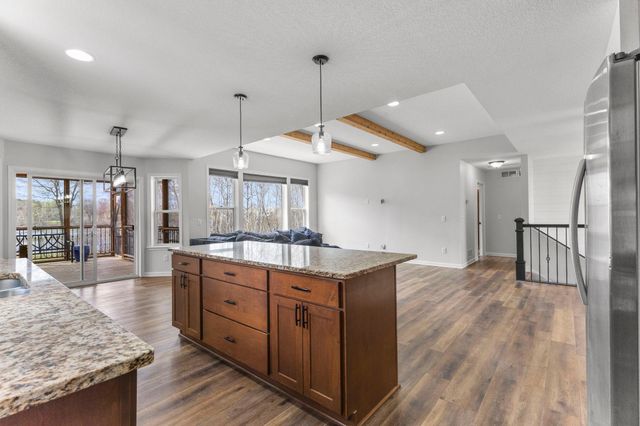 2697 Davis Street S, Cambridge, MN 55008