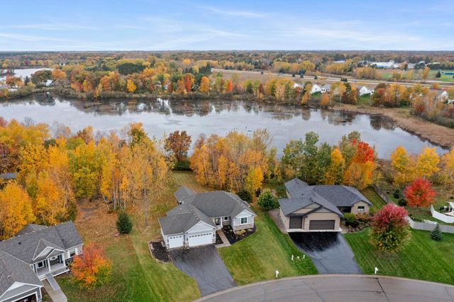 2697 Davis Street S, Cambridge, MN 55008